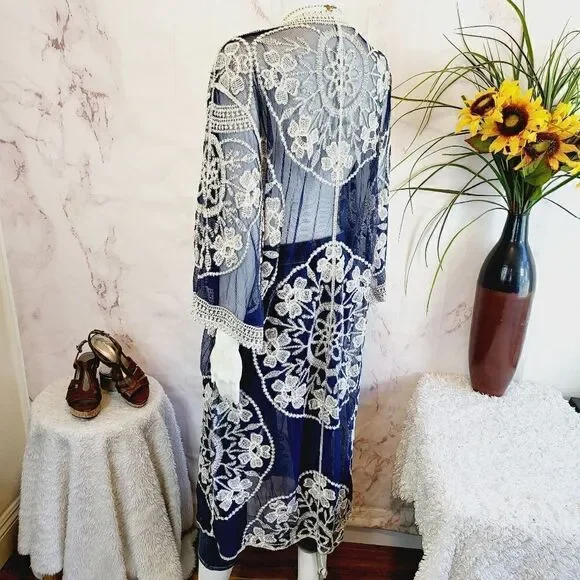 Super cute long embroidered kimono cover up - Picture 4 of 6